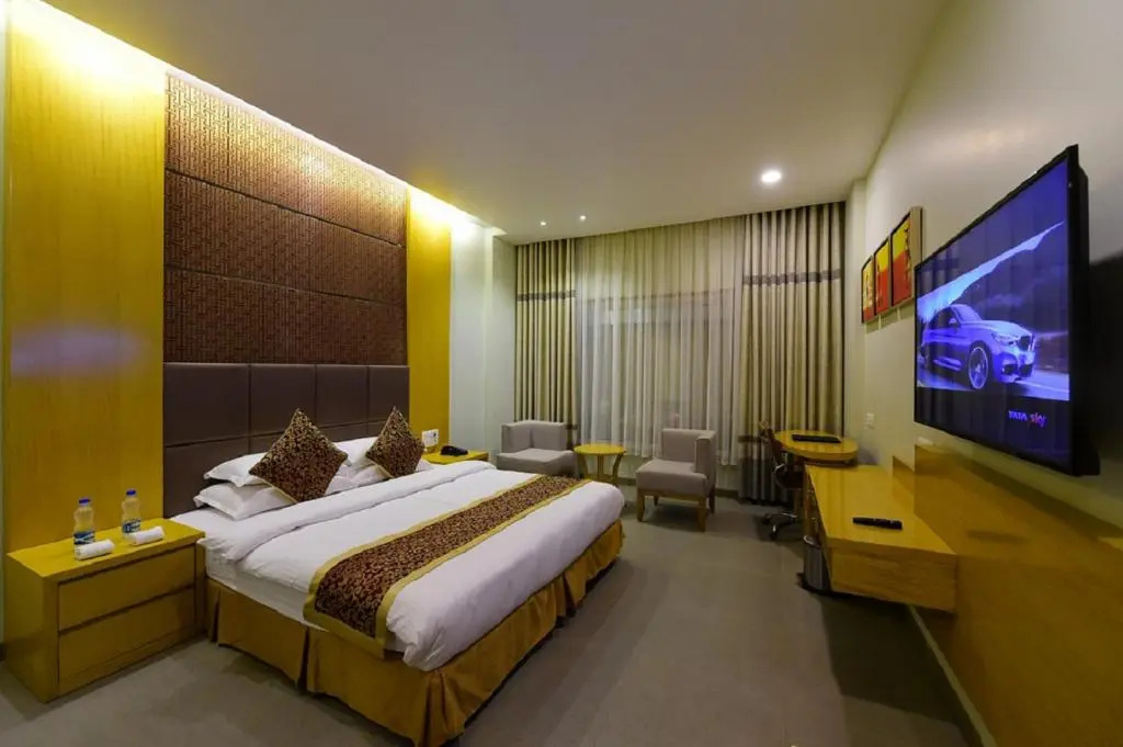 Hotel H