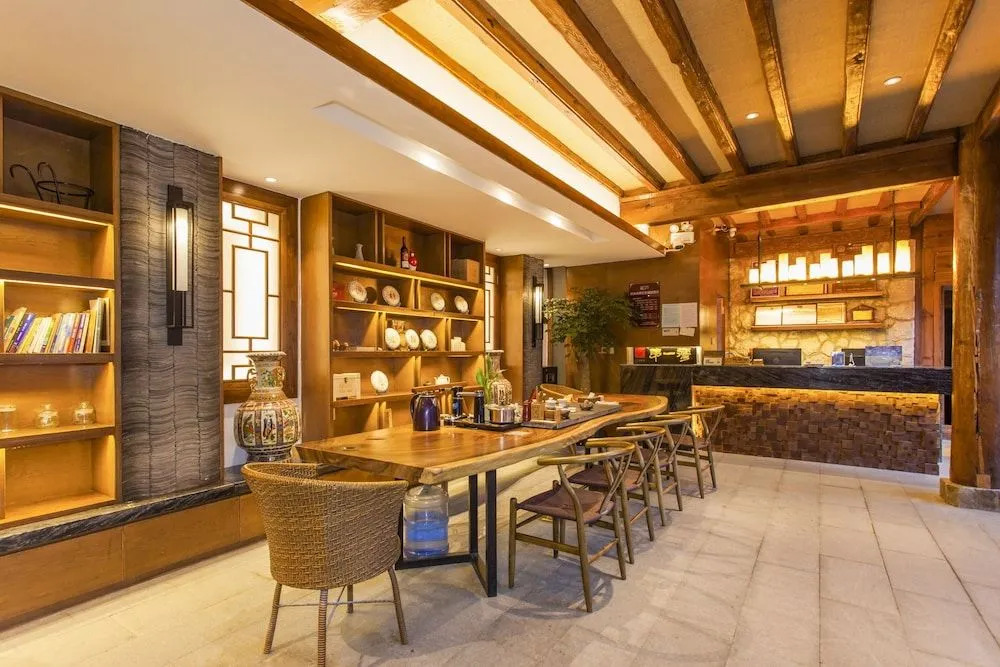 Lijang First Bay Hotel