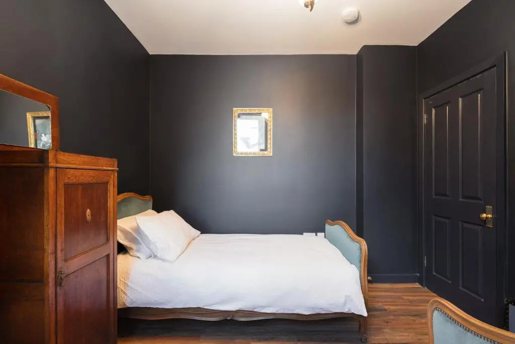 Courcy Road - 7 bedroom - sleeps up to 22