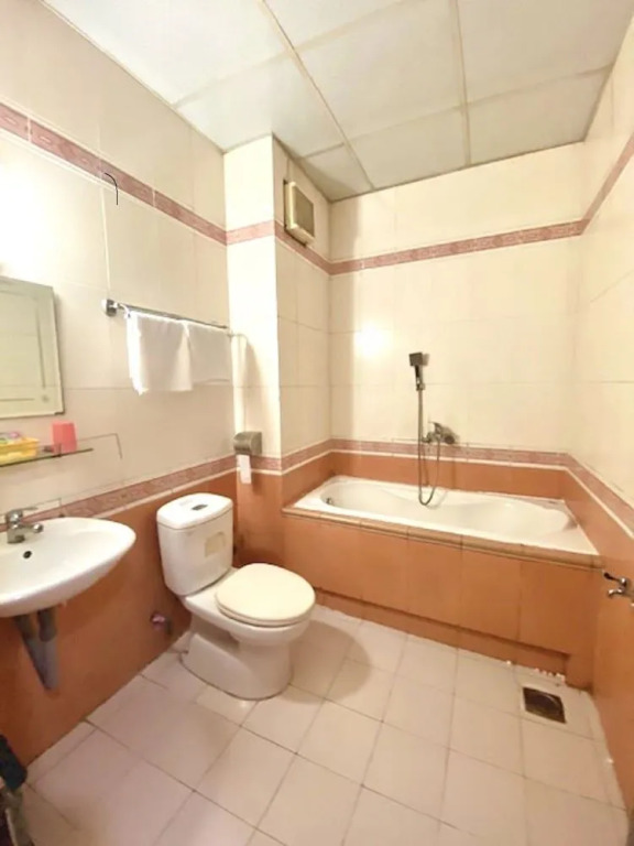 Oyo 992 Song Ba Hotel