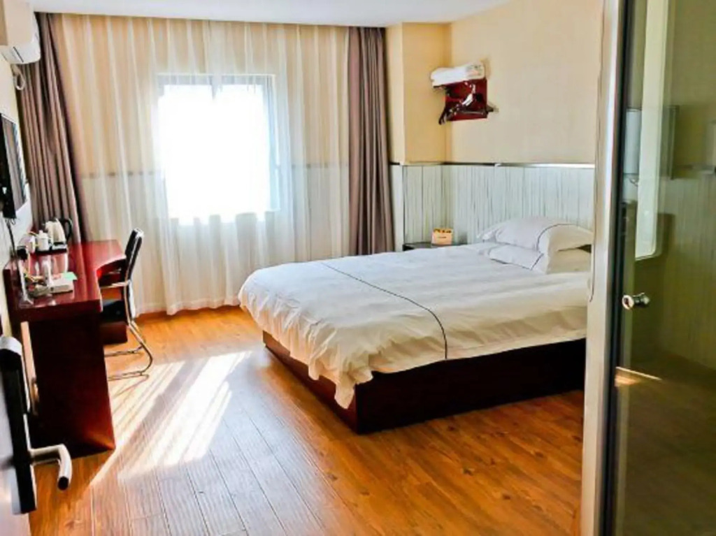 Moyue Hotel