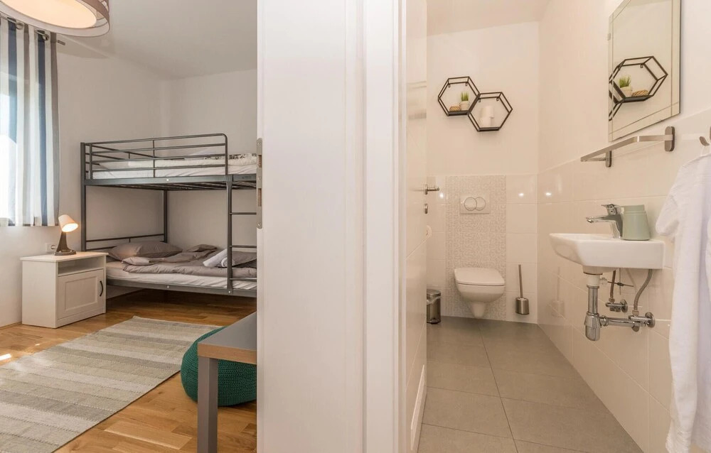 Beautiful Apartment in Sukosan With 2 Bedrooms and Wifi