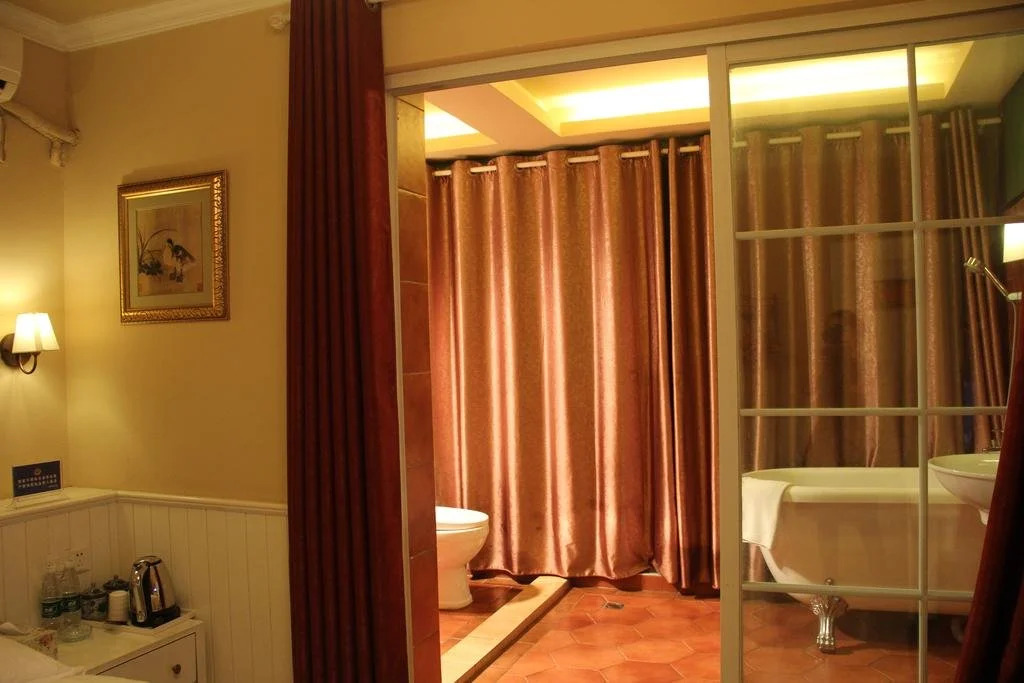 Nana Hotel