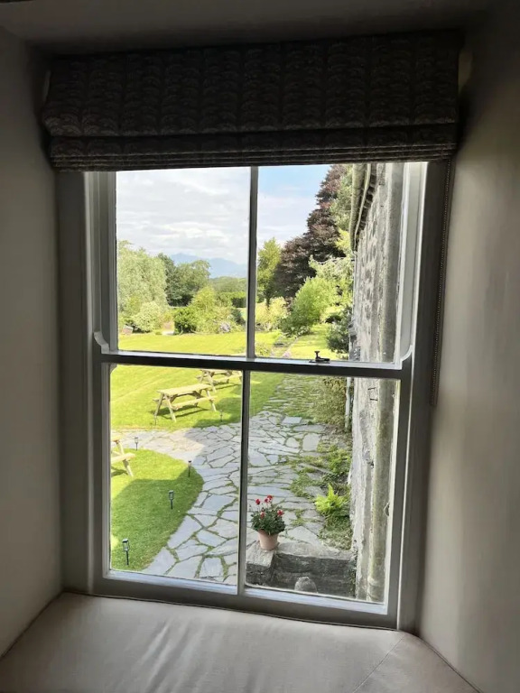 Maes Y Neuadd Country House