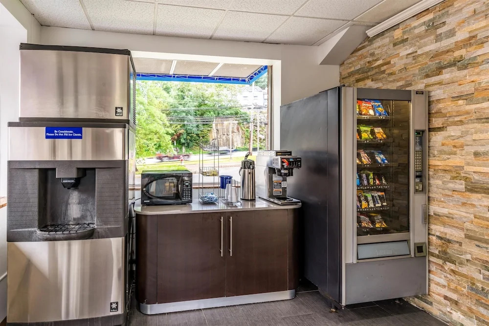 Motel 6-Elmsford, NY - White Plains