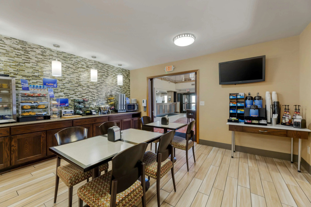 Best Western Falcon Plaza - Bowling Green