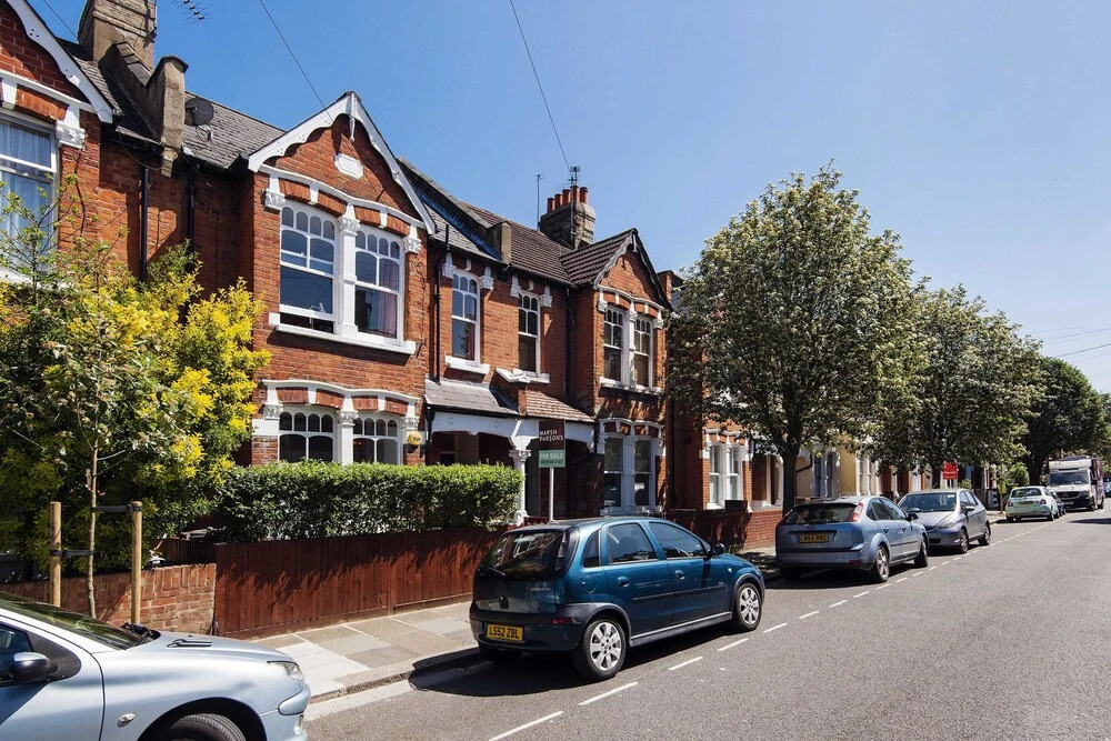 The Homey Shepherd's Bush House - ABE
