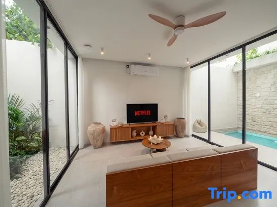 Sawo Villas - 2BR Stylist Villa in Canggu