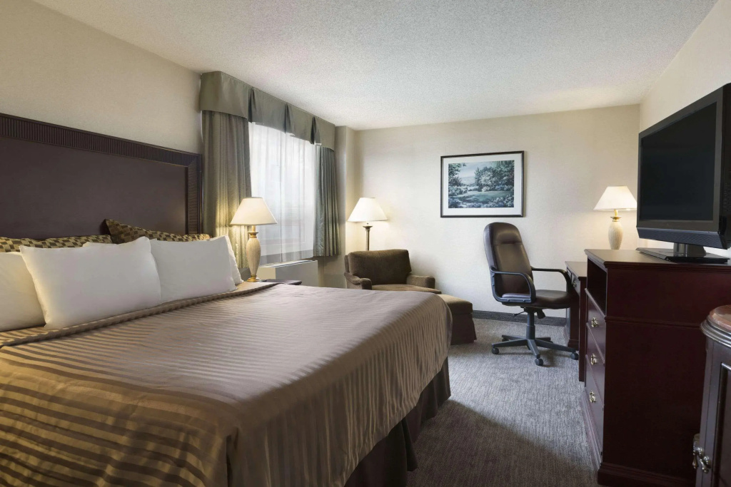 Red Roof Inn PLUS Vancouver Airport