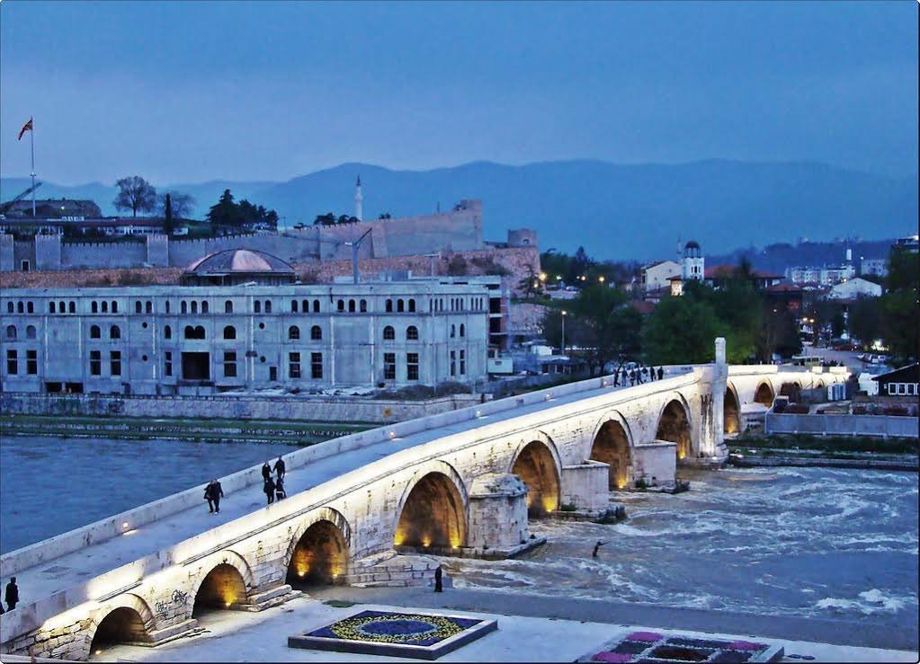 Отель Square (Скопье, Македония), цены - забронировать Отель