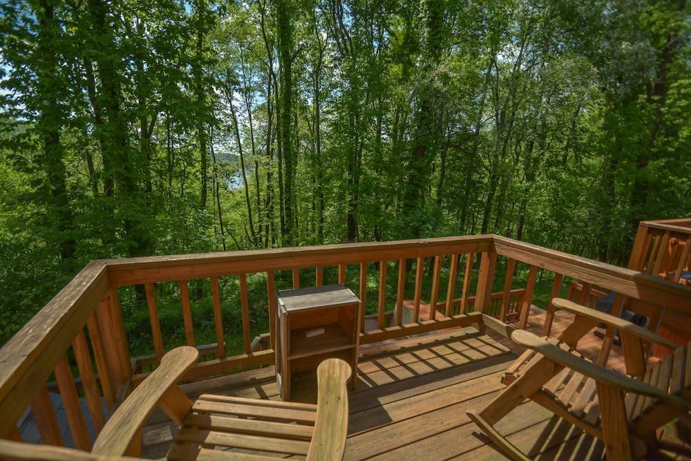 Villages of the Wisp Lakeview Court 2 Bedroom Townhome #13