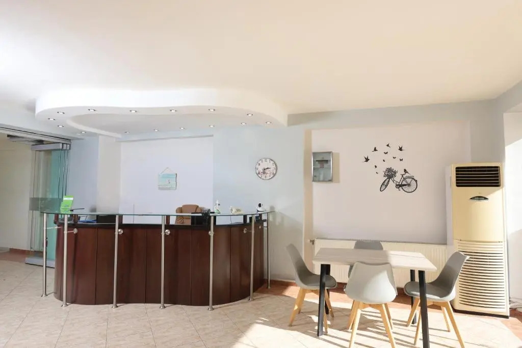 Summer Dream Hotel