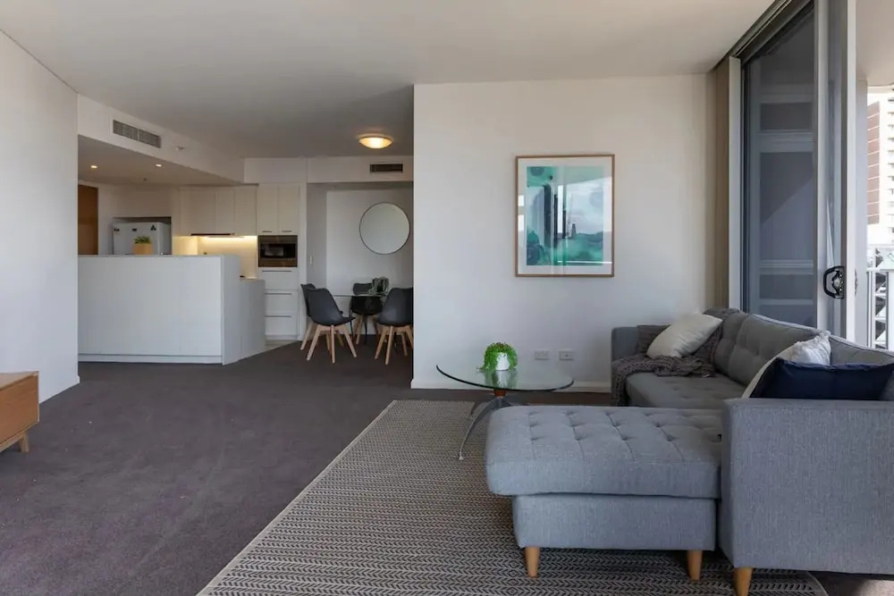 Modern Harbourside Apartment With A View