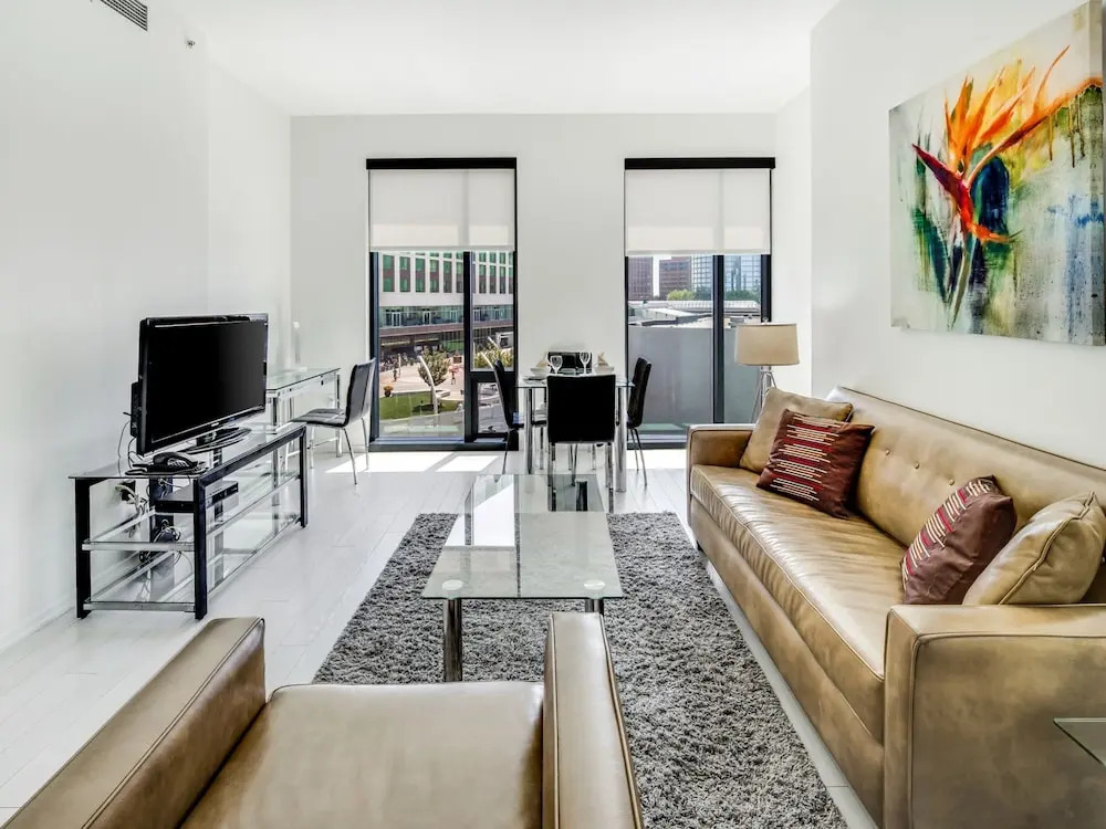 Bluebird Suites at Park Crest