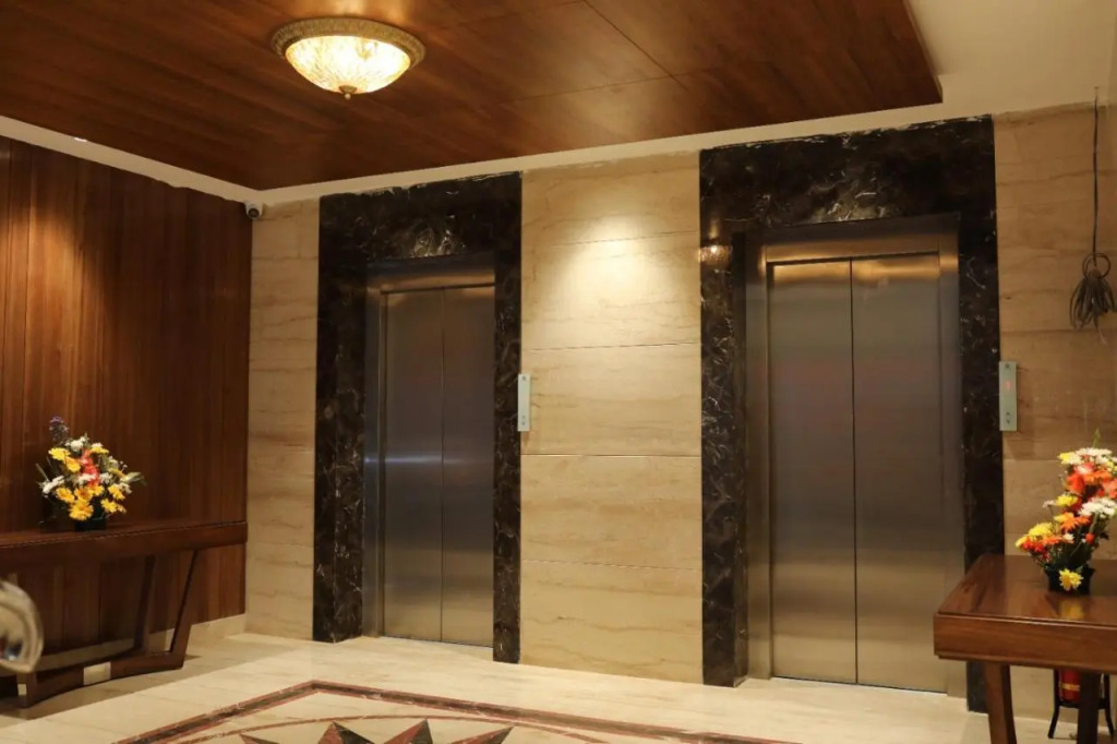 Icon Grand Hotel By Bhagini