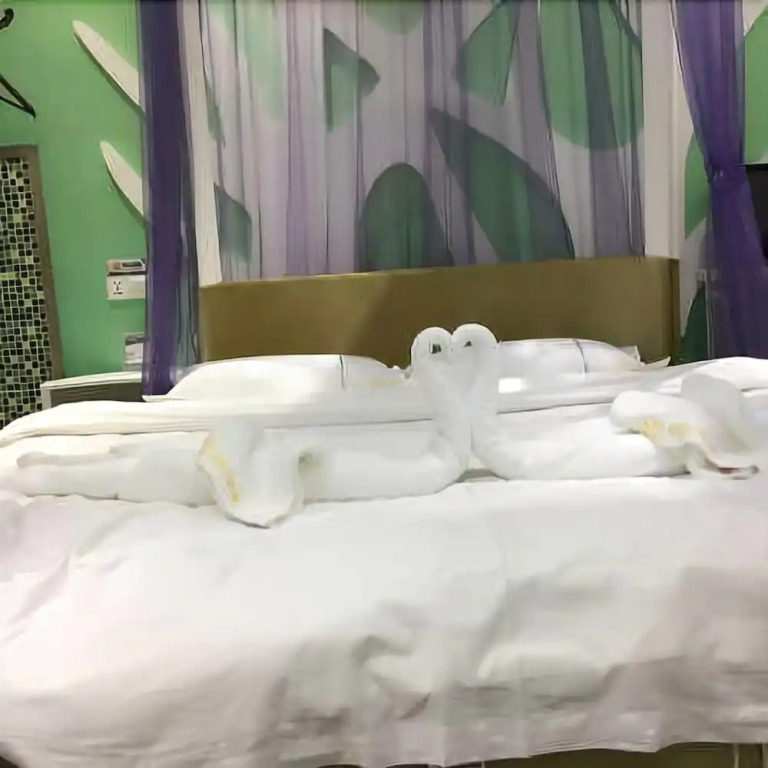Yueliangwan Hotel