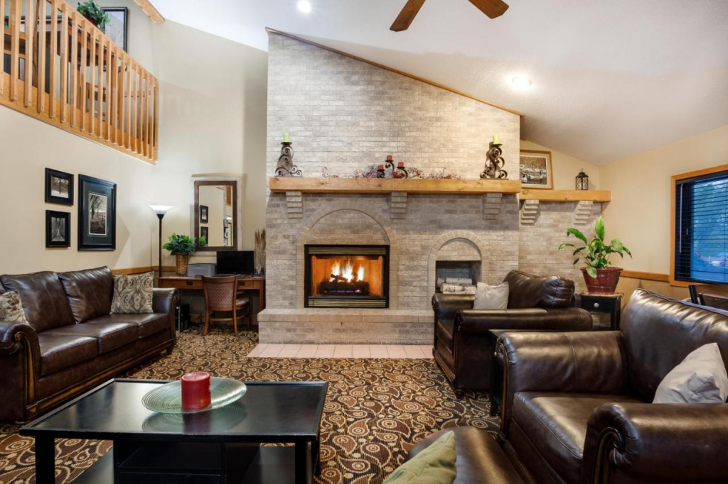 AmericInn by Wyndham Tomahawk
