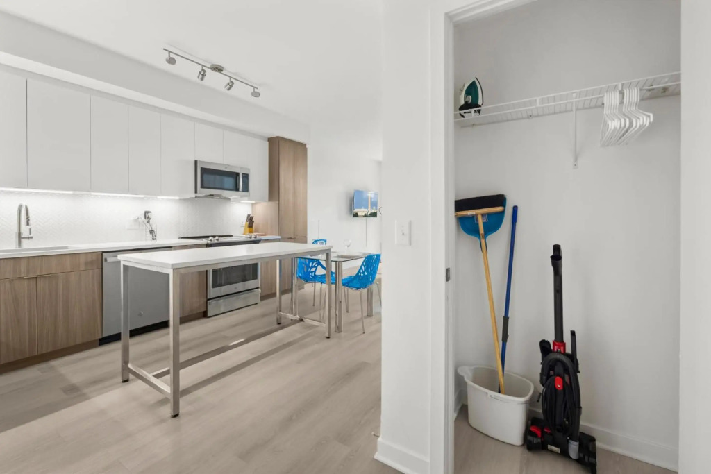 Global Luxury Suites at Capitol Hill