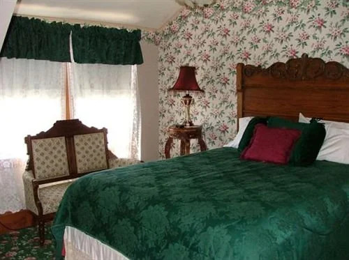 Magnolia House