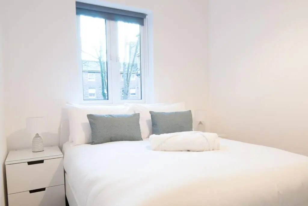 *NEW* Central Derby Apt, with Parking - Sleeps 6