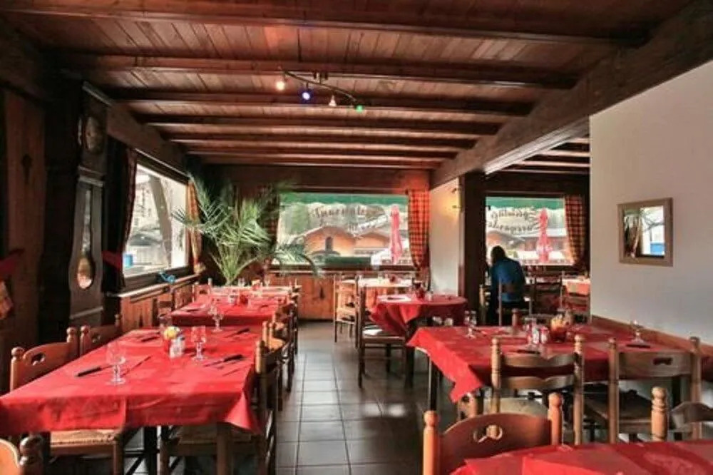 Hôtel-Bar-Restaurant Les Dômes de Miage