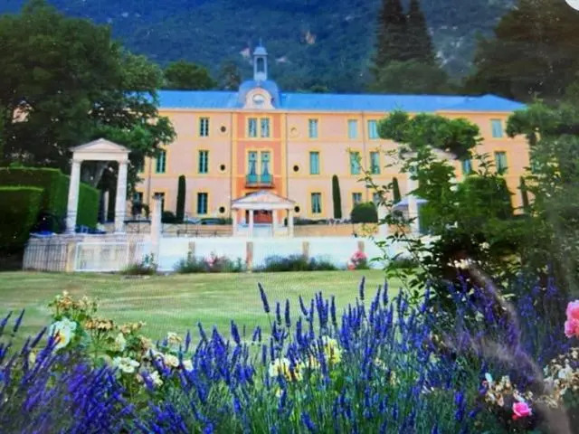 Mont Ventoux-Chateau Gipieres App Nr 9