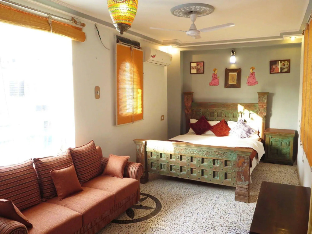 Yogis Guest House