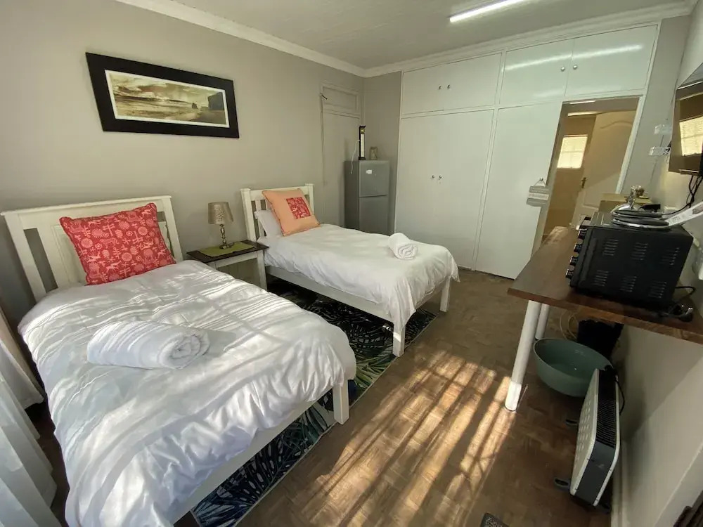 Madison House & Cottages