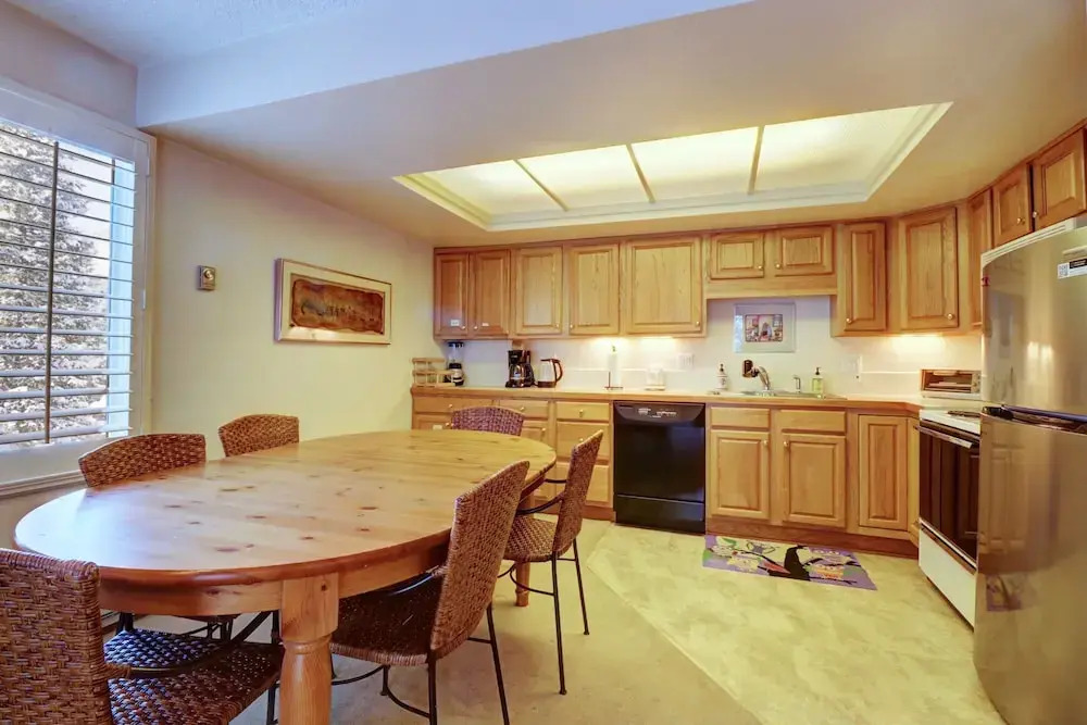 Ten Mile Haus C-9 2 Bedroom Condo