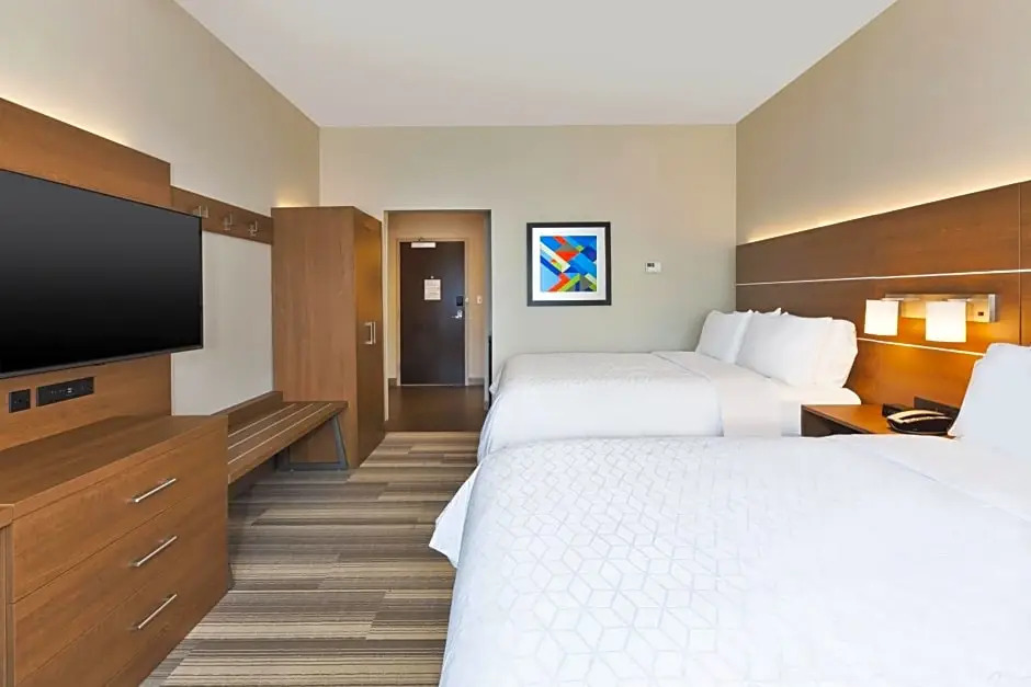 Holiday Inn Express & Suites - Milan - Sandusky Area by IHG