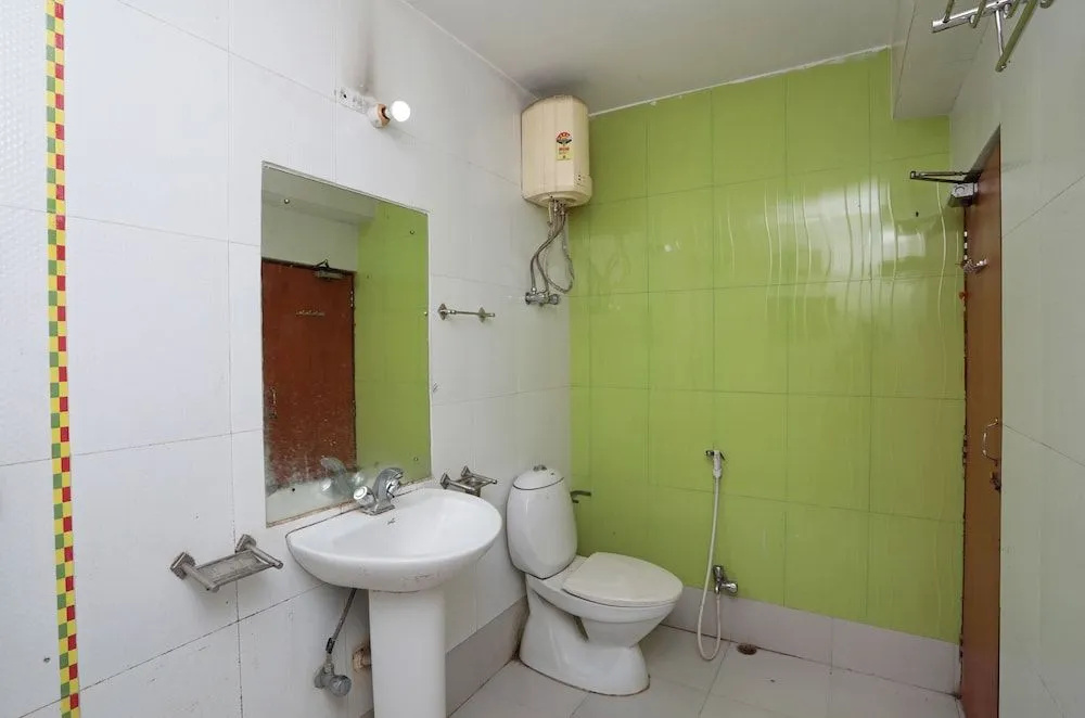 OYO 26143 Hotel Abedin