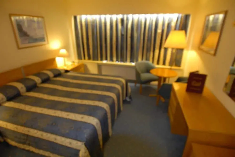 Oaklands Lodge Hotel
