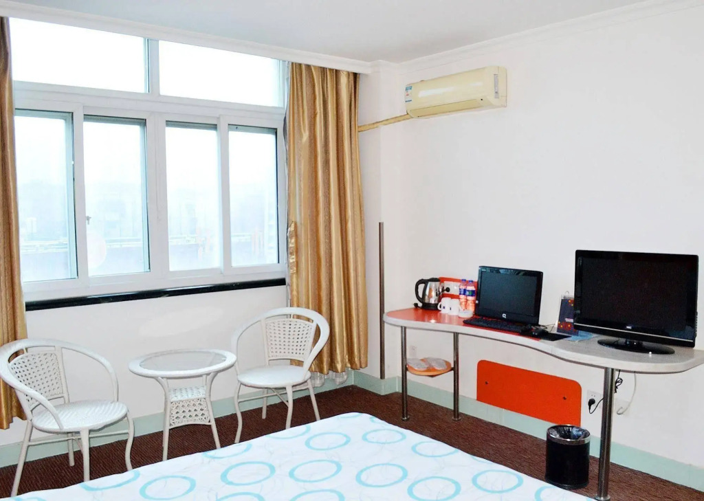Motel 168