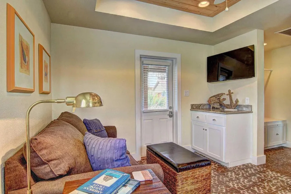 RNR - 1 Br Home