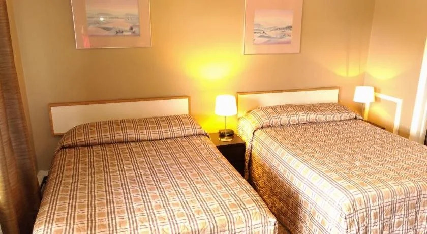 Maple Leaf Motel