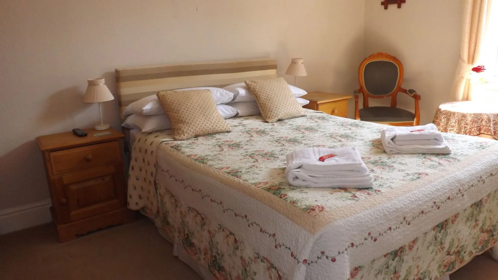Cedar House B&B