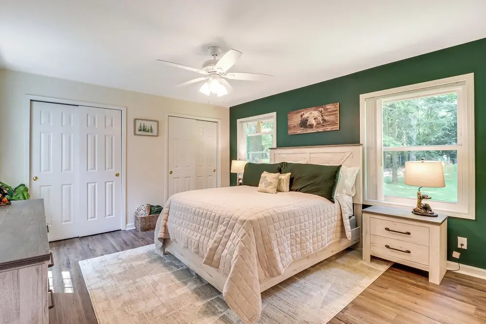 7 Mi to Big Boulder: Resort-style Poconos Retreat