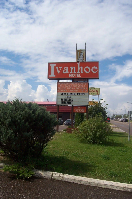 Ivanhoe Motel