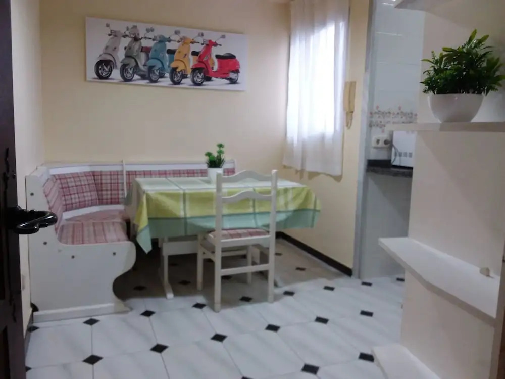 Big Apart. In City Center with two Baths