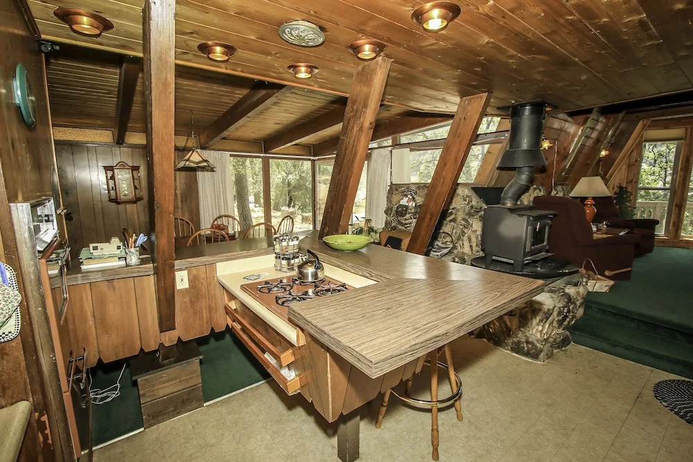 A Ski View - 2 Br home by RedAwning