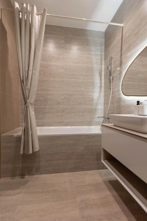 RIVA Apartment Burgundy Suite
