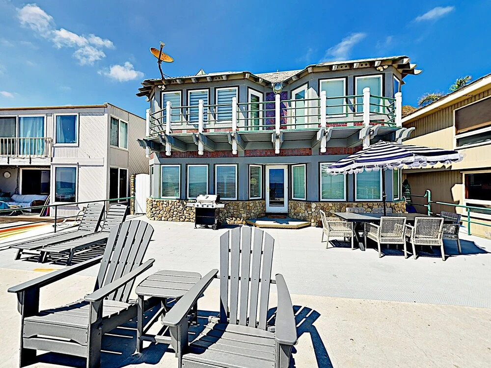 3498 W Pacific Coast Hwy Home 4 Bedrooms 3 Bathrooms Home