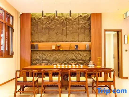Mingsi Homestay（Qingzhou Ancient Town Branch)