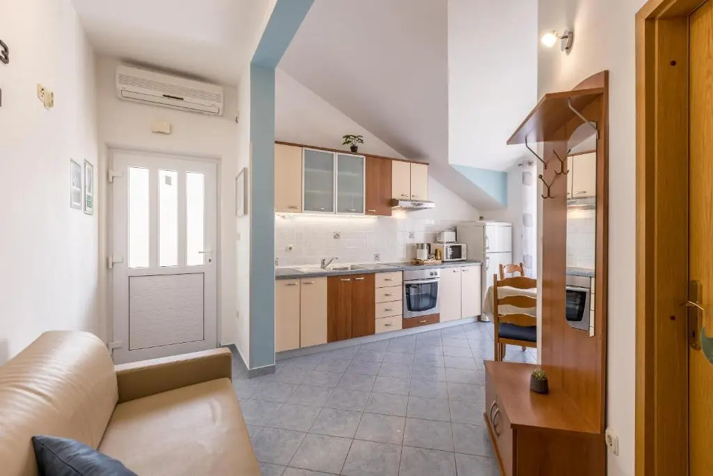 Apartments Jelavic Bol