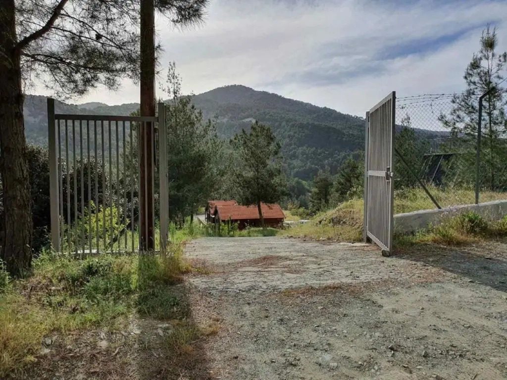 The Cosy Mountain Cabin with Stunning Views near Troodos