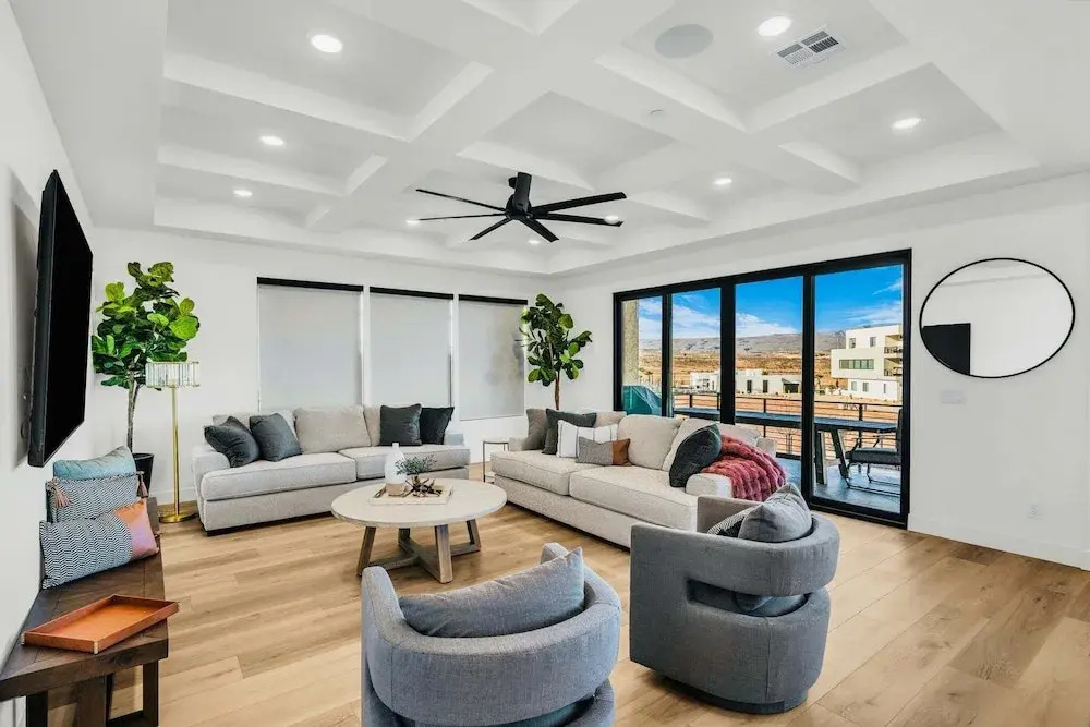 Pickleball Penthouse 10 Bedroom Home