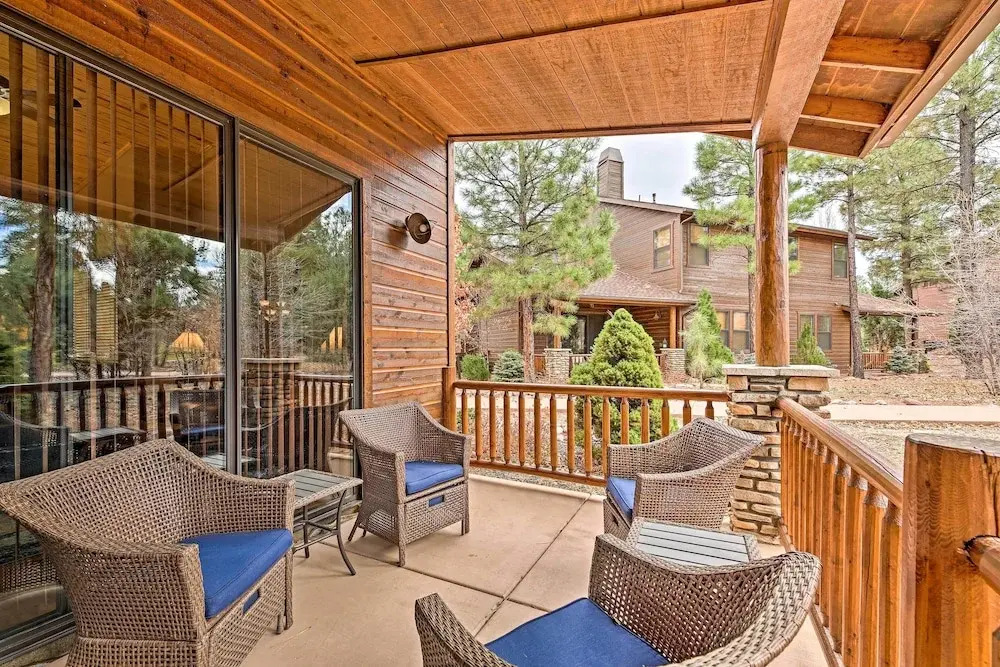 < 1 Mi to Torreon Golf Club: Show Low Condo