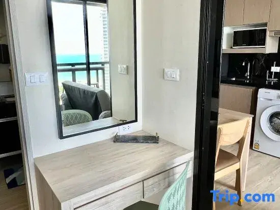Panorn condo sales Office Ocean View Apartment Can be made into two bedrooms