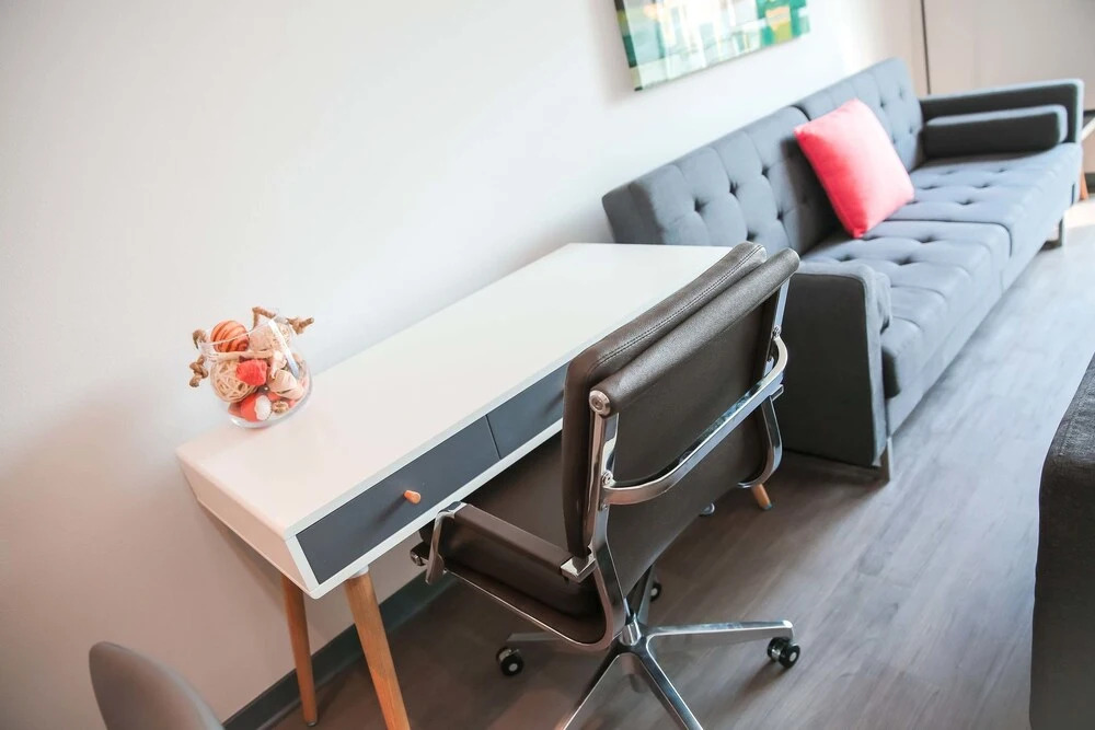Fully Furnished Suites near Little Tokyo