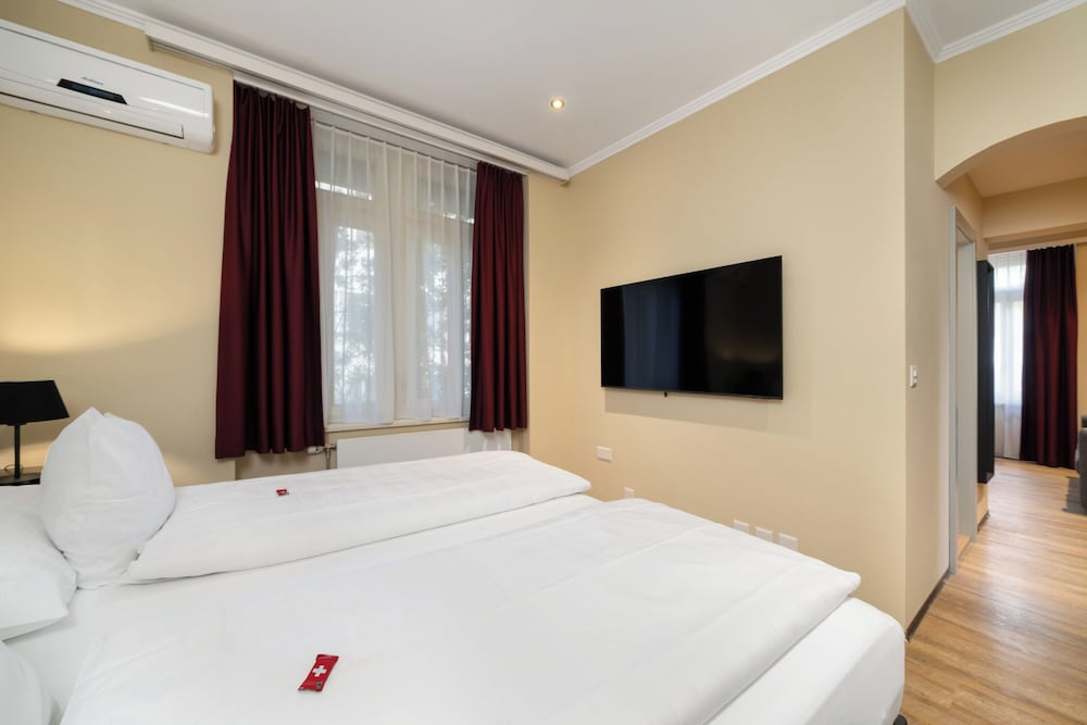 Swiss Inn & Apartments